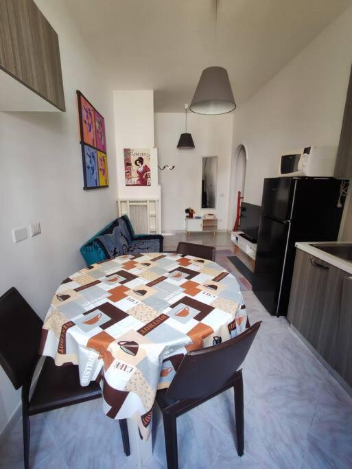 Interno 14 - Re Di
